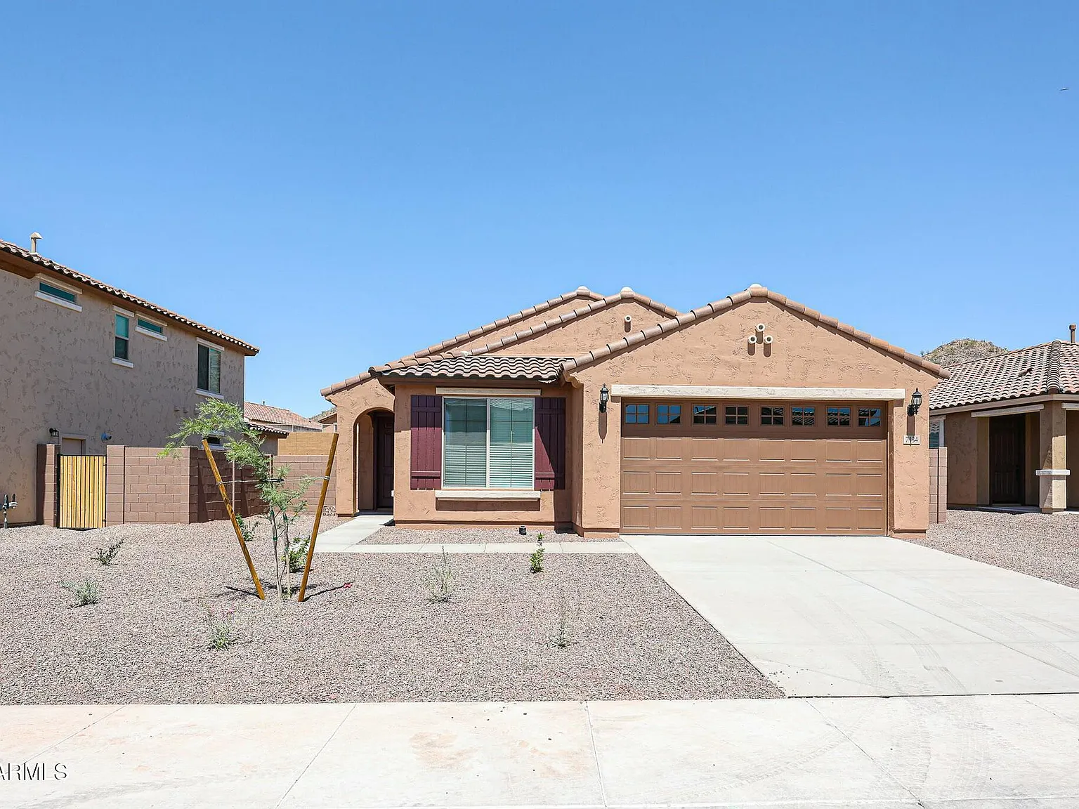 3 bed, 2.0 bath, 1959 sqft, $2,400 — Photo 1