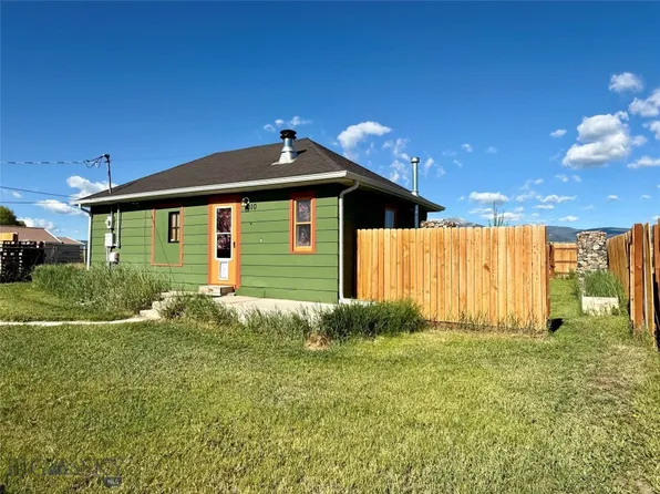 1010 Sunset Dr, Deer Lodge, MT 59722