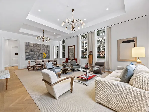 555 W End Ave Unit Thn, New York, NY 10024