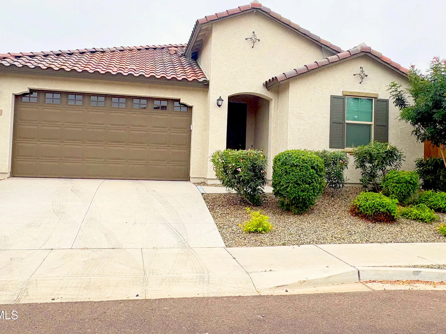 4 bed, 3.0 bath, 2511 sqft, $2,750 — Photo 3