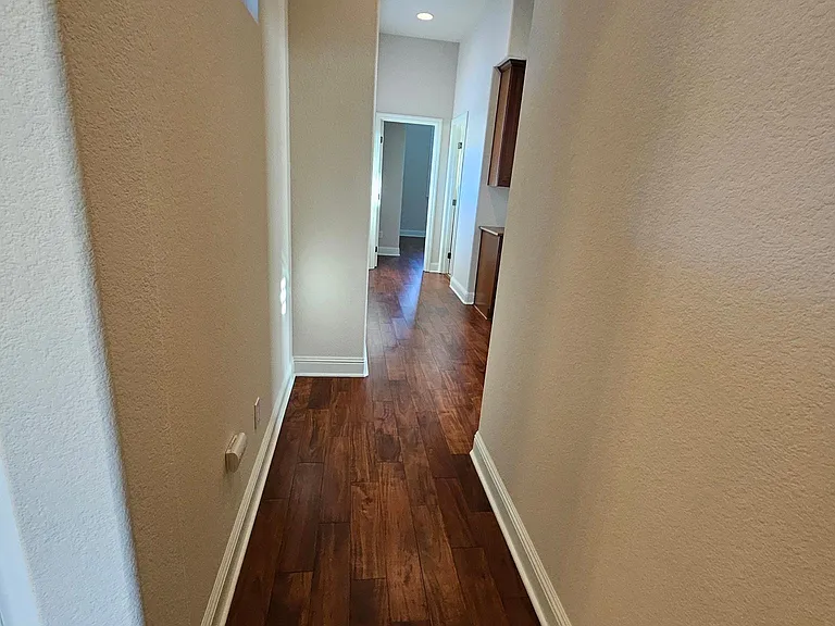 2046 Stockman Cir — Photo 18
