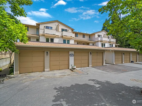 4707 NW Walgren Drive #B-102, Silverdale, WA 98383