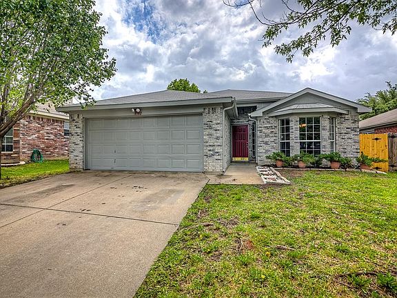 4th image of 8182 Spruce Valley Dr