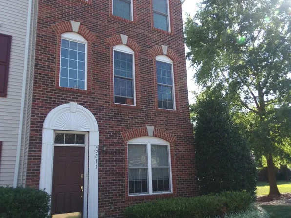 42811 Smallwood Ter, Chantilly, VA 20152