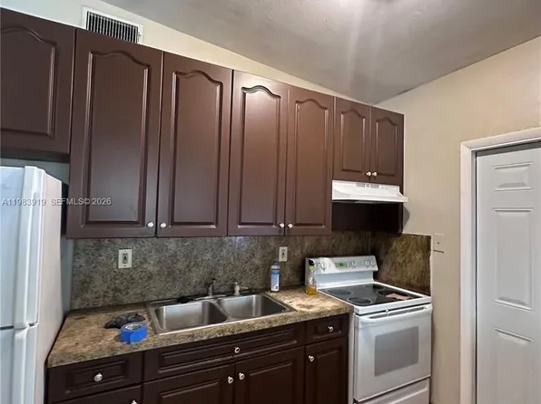 320 NW 33rd Ave, Fort Lauderdale, FL 33311