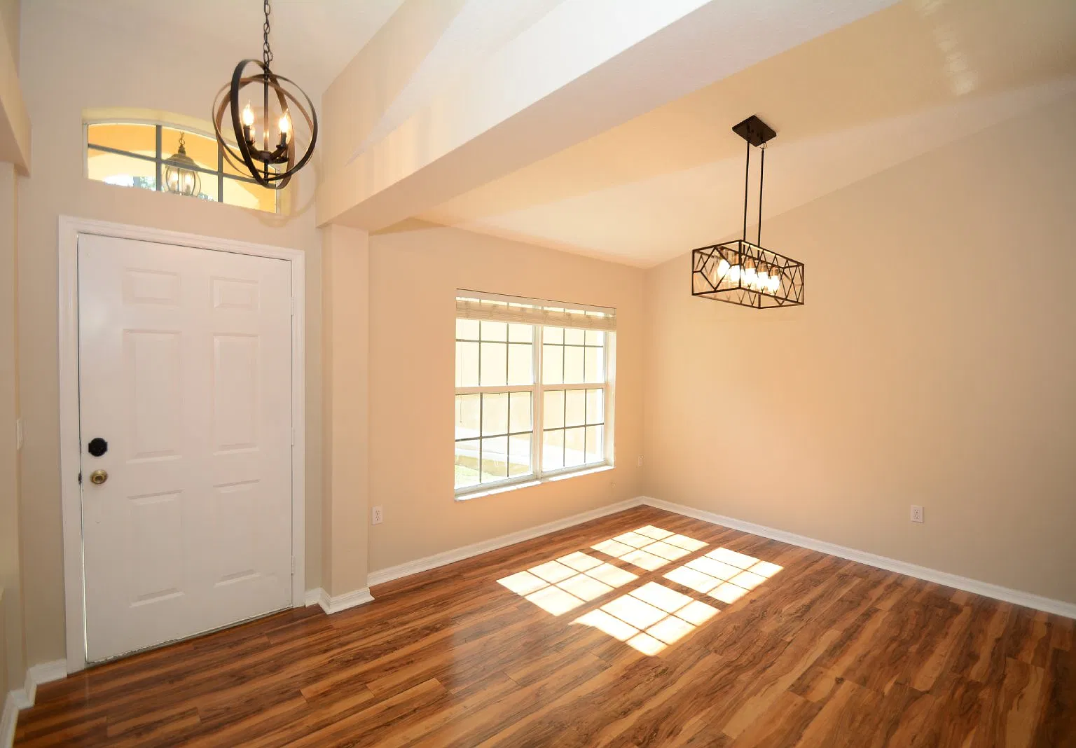 5 bed, 3.0 bath, 2732 sqft, $3,000 — Photo 4