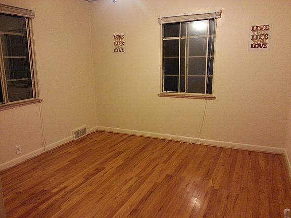 Bed room