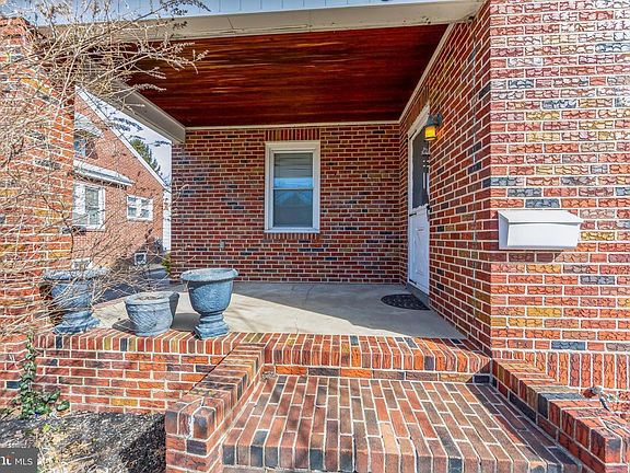 3rd image of 103 Catalpa Ave