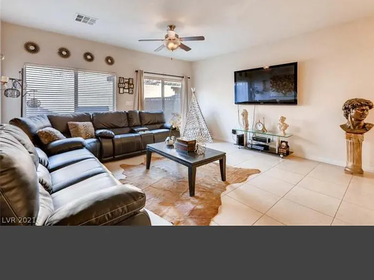 9242 Wittig Ave — Photo 7