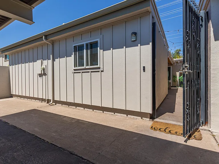 5913 E Thomas Rd — Photo 24
