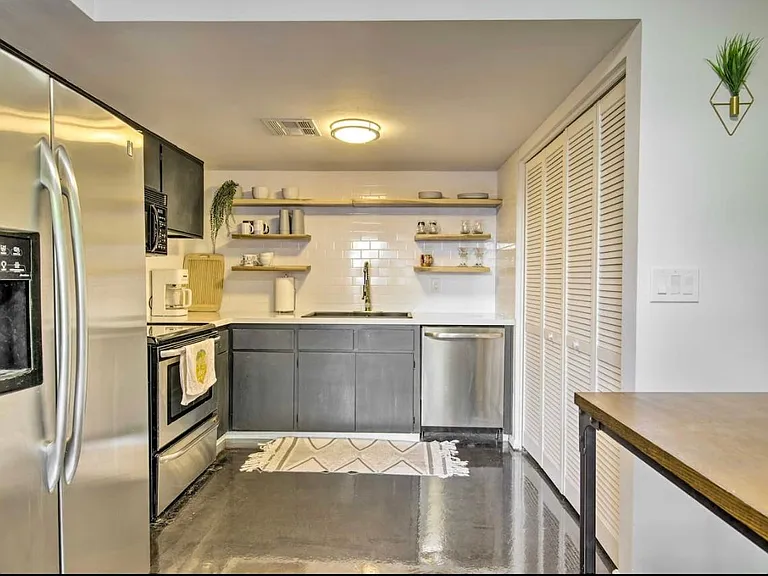 7806 E Rovey Ave — Photo 12