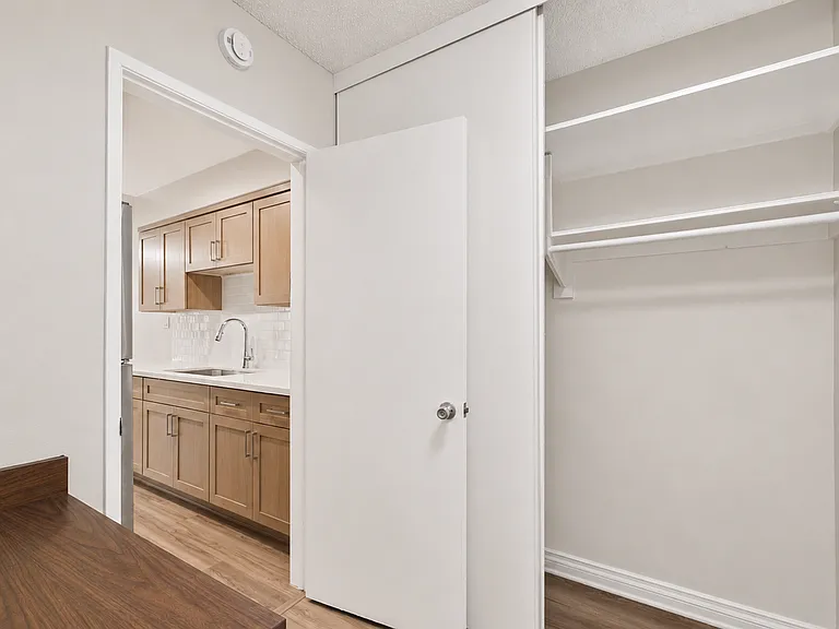 830 Elm Ave — Photo 15