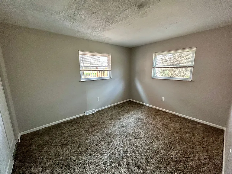 5832 Childs Ave — Photo 15
