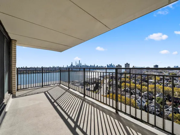 7855 Blvd East image 5 of 26