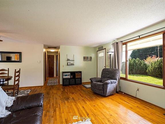 5th image of 5844 Birch Dr