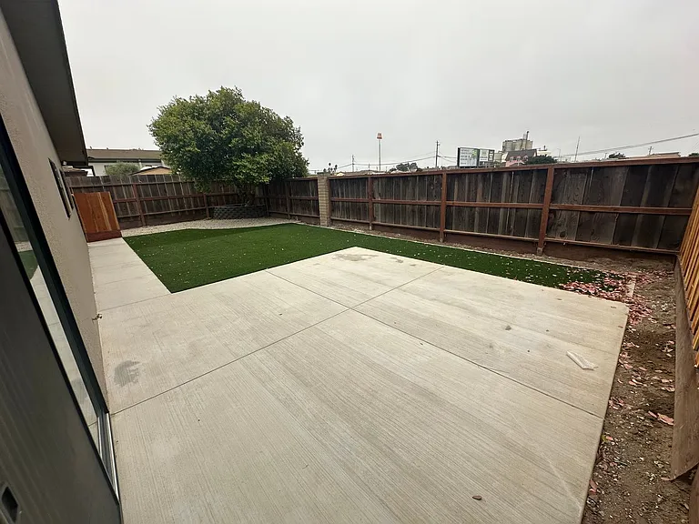 547 De Leon Dr — Photo 37
