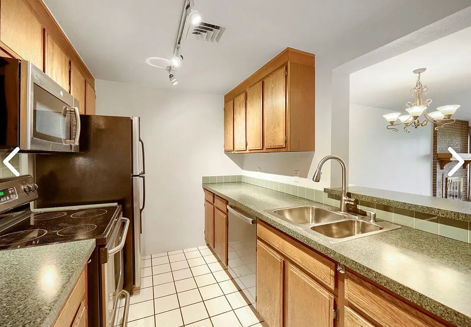 800 N Pearl St #407