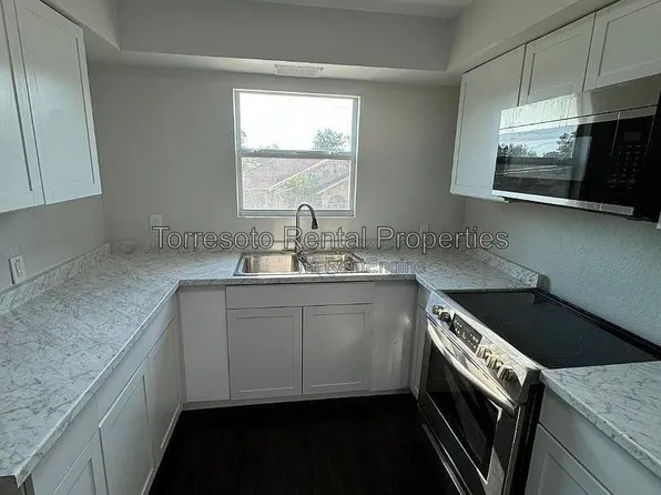152 Shadwell Dr #D, San Antonio, TX 78228
