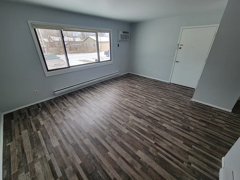 1722 La Crescent St #73 — Photo 12