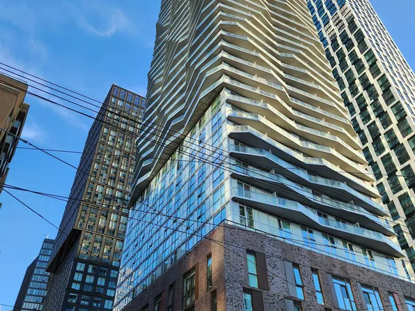 100 Dalhousie St #2806, Toronto, ON M5B 0C7
