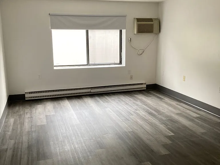 550 Walnut St — Photo 14