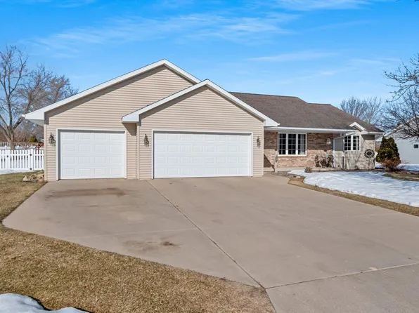 424 Polczinski Cir, Oconto Falls, WI 54154