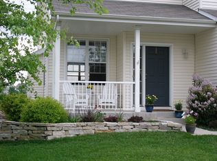 9083 Peony Ln N, Maple Grove, MN 55311