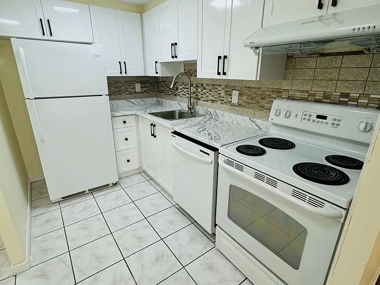 145 Hillcrest Ave #1112 — Photo 4