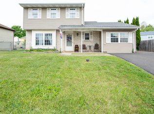 5976 Michael Dr, Bensalem, PA 19020