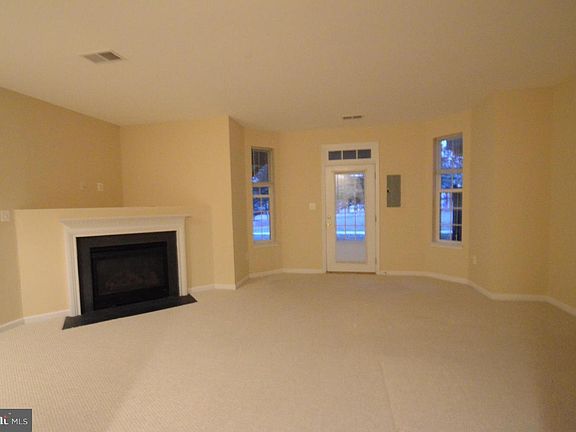 5th image of 4527 English Holly Dr