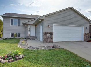 203 Tiger St, Harrisburg, SD 57032
