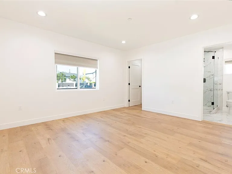 12340 Lull St — Photo 18
