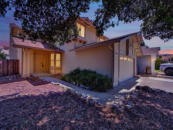 5th image of 4939 Claremont Court