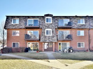 9352 Bay Colony Dr APT 2E, Des Plaines, IL