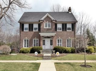 555 Walnut St, Winnetka, IL 60093