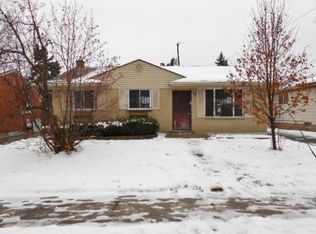 902 Lochhead Ave, Flint, MI 48507