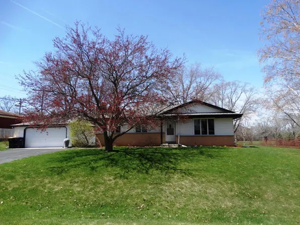 7769 N 47th St, Brown Deer, WI 53223