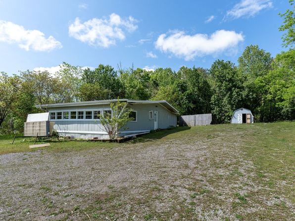 11716 McMinnville Hwy, Walling, TN 38587