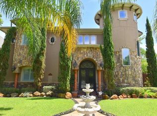 4927 Spruce St, Bellaire, TX 77401