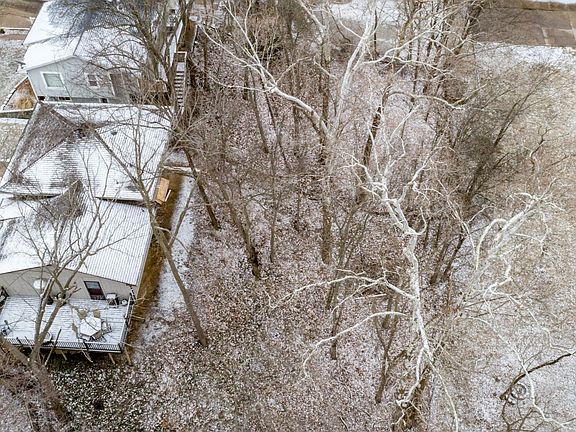 3rd image of 613 Belridge Dr