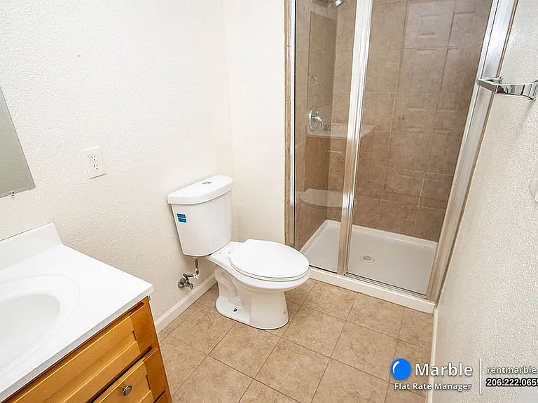 847 E Main St #4 — Photo 8