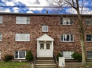 511 Buffinton St #F, Fall River, MA 02721