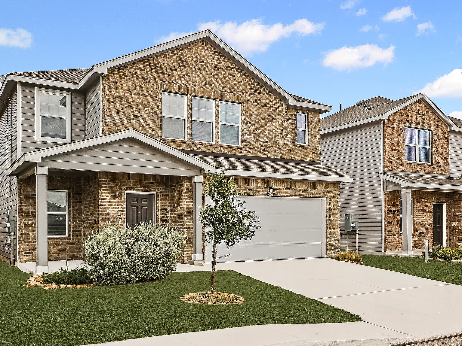 5 bed, 2688 sqft, $2,100 — Photo 1