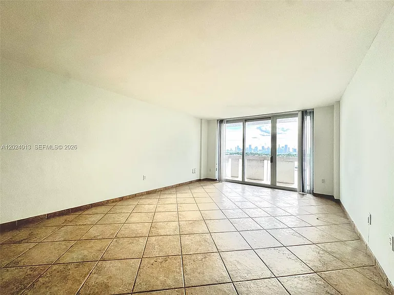 800 West Ave #823 — Photo 5