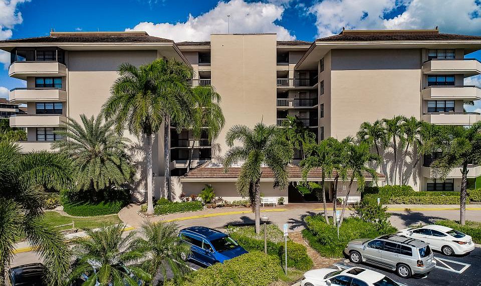 1st image of 651 Seaview Ct APT B210