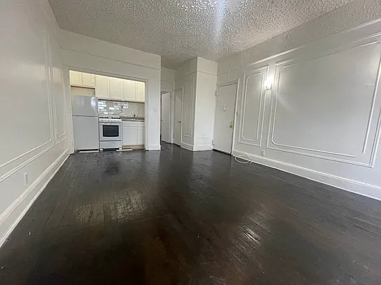 Rented by Pear NYC LLC | media 4