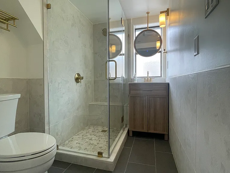 2822 Van Ness Ave — Photo 26