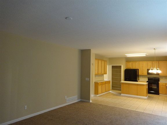 3rd image of 713 County Road 40 W