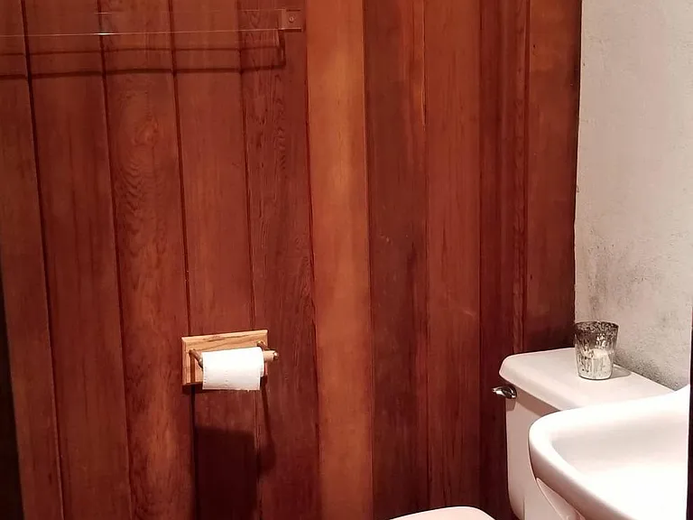 1/2 bath
