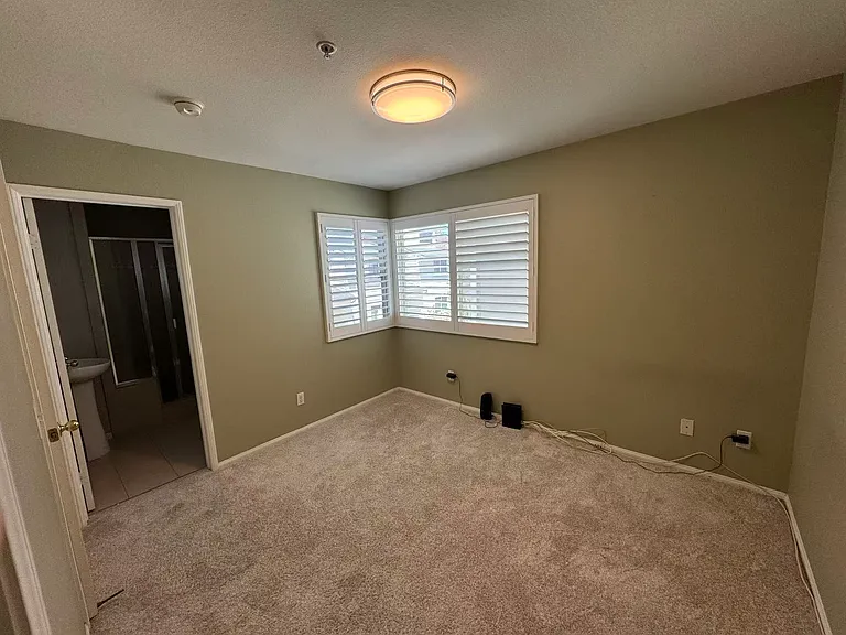 480 N Catalina Ave — Photo 3